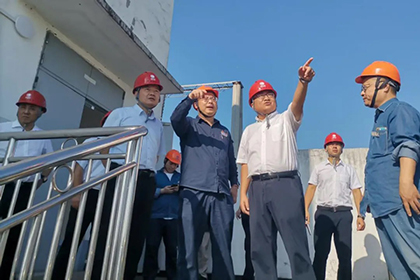 国网泸州市供电公司到伟德体育化工园区西区变电所调研